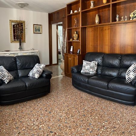 Ca' Delfina Holiday Home Veneza Exterior foto