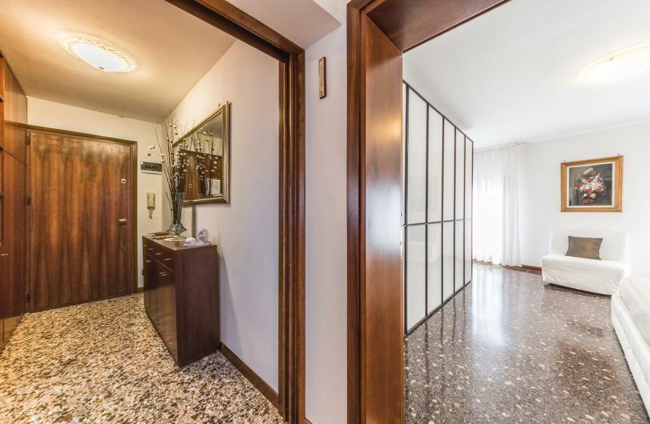 Ca' Delfina Holiday Home Veneza Exterior foto